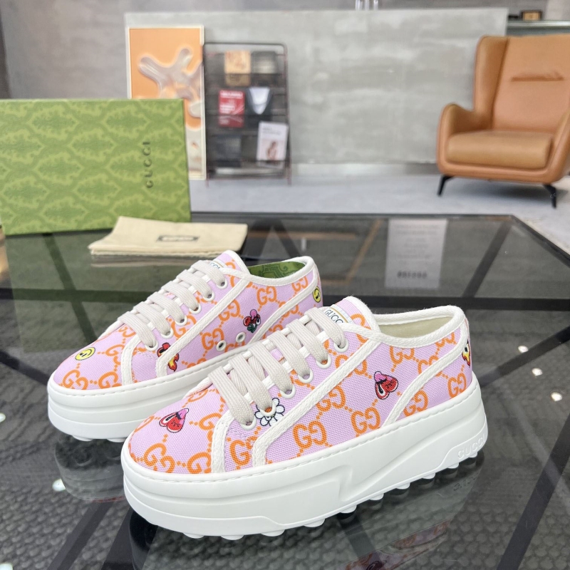 G*u*i casual shoes